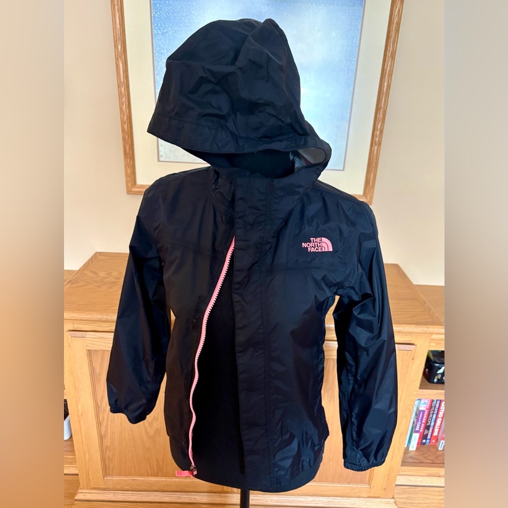 The North Face Girls Raincoat Sz Medium 10/12